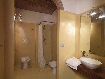 Agriturismo Boschi Di Montecalvi Farm stay